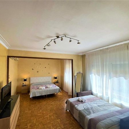 Villarroel Habitaciones Barcelona Ngoại thất bức ảnh
