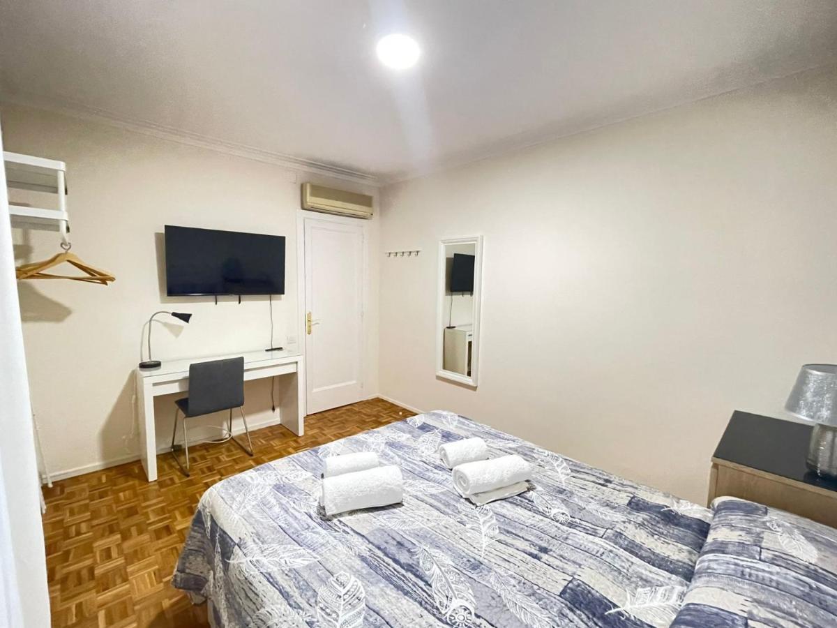 Villarroel Habitaciones Barcelona Ngoại thất bức ảnh