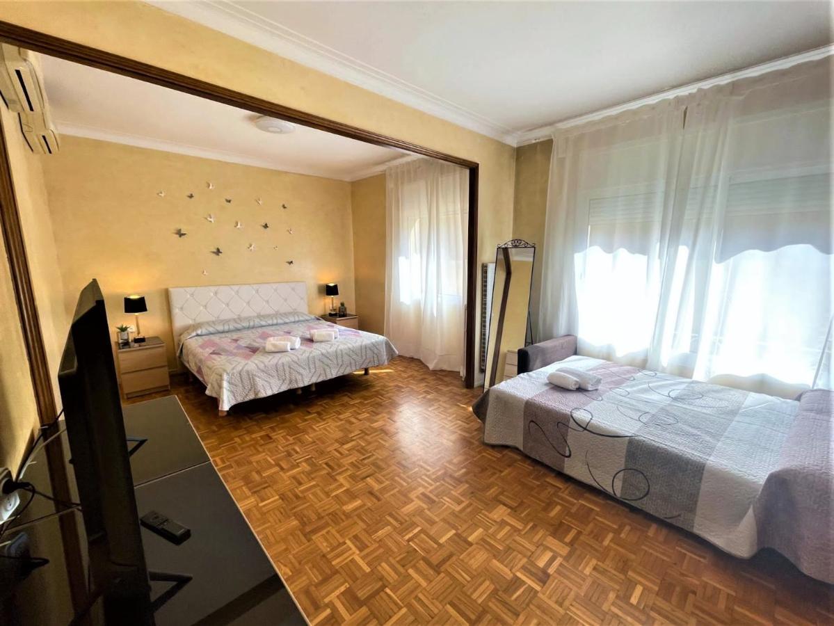 Villarroel Habitaciones Barcelona Ngoại thất bức ảnh