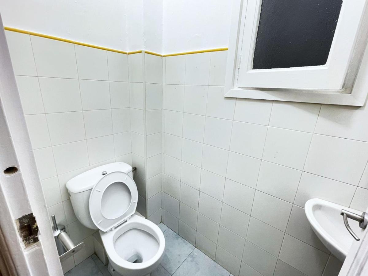 Villarroel Habitaciones Barcelona Ngoại thất bức ảnh
