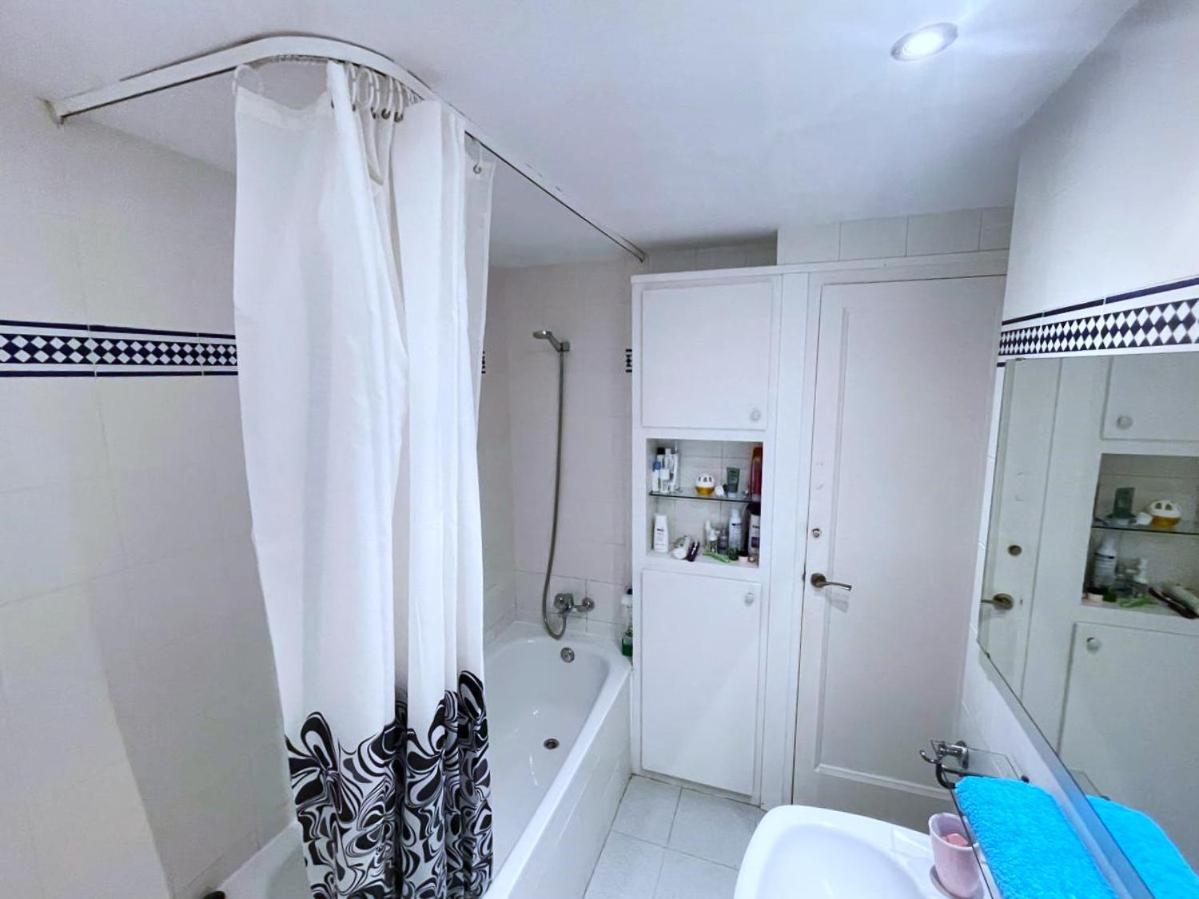 Villarroel Habitaciones Barcelona Ngoại thất bức ảnh